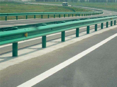 高速公路久久蜜桃精品一区二区三区综合网