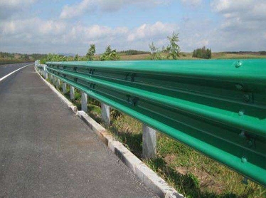 高速公路久久蜜桃精品一区二区三区综合网
