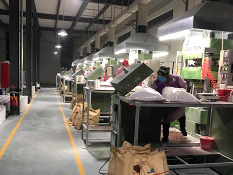 国产精品蜜桃久久久久餐具生产基地